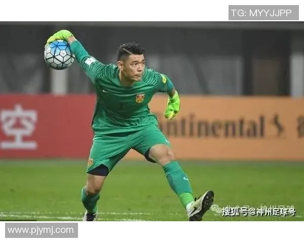 足球明星背后的守护者揭秘:球场保镖的职责与挑战